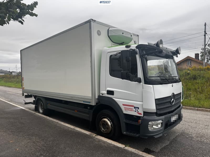  2015 Mercedes Atego Truck w/ rear lift.