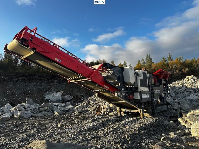 2012 Sandvik QJ341 Coarse crusher w/ magnet and side belt. Few hours.