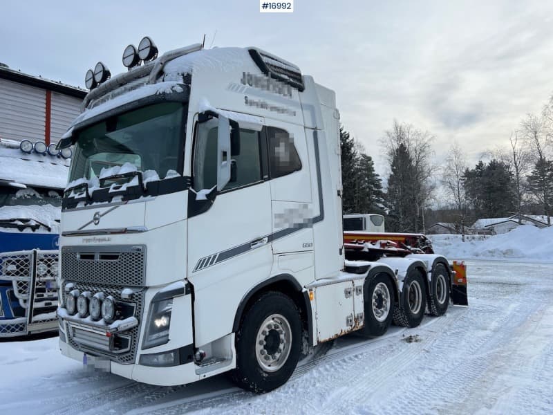 2016 Volvo FH16 8x4 Heavy Duty Tractor with Hydraulics WATCH VIDEO