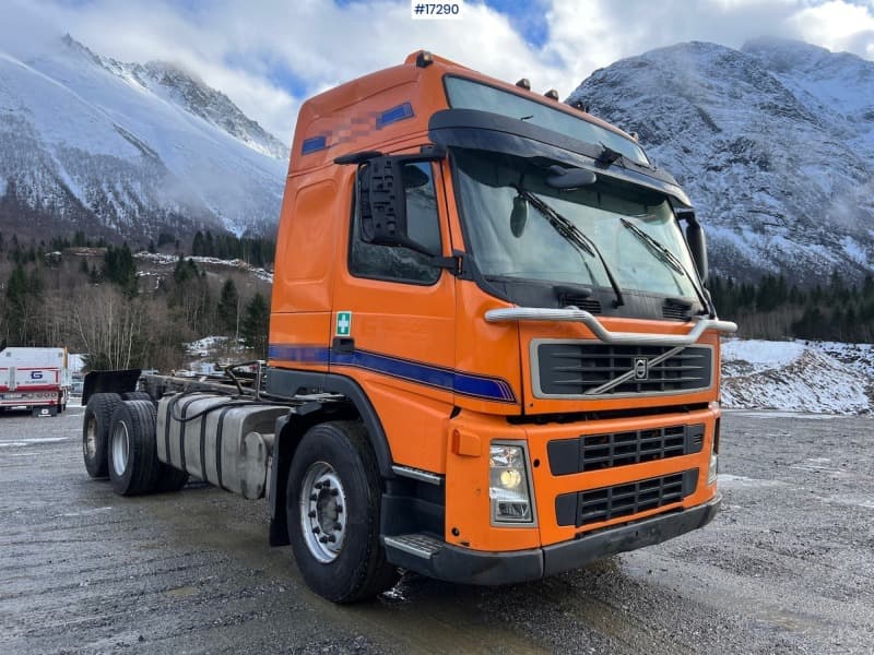 2005 Volvo 6x2 chassis