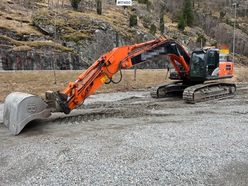 2013 Hitachi ZX 290LC-5B w/ Leica Gps, hydraulic sanding tray and tooth tray