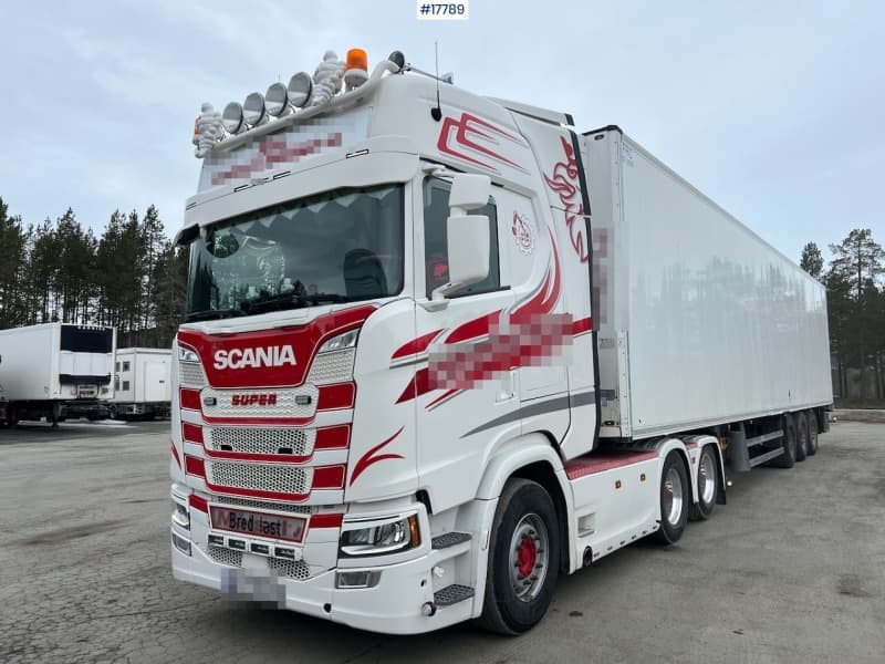  2019 Scania S500 6x2 tow truck w/ tipping hydraulics and raised interior!