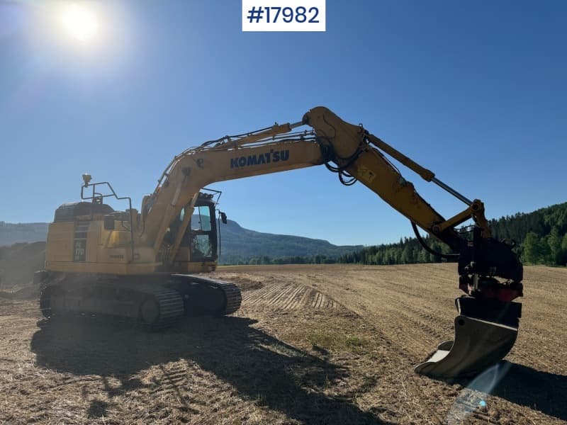 2019 Komatsu PC170LC-11 Tracked excavator w/ 2 buckets, tilt and Trimble GPS WATCH VIDEO