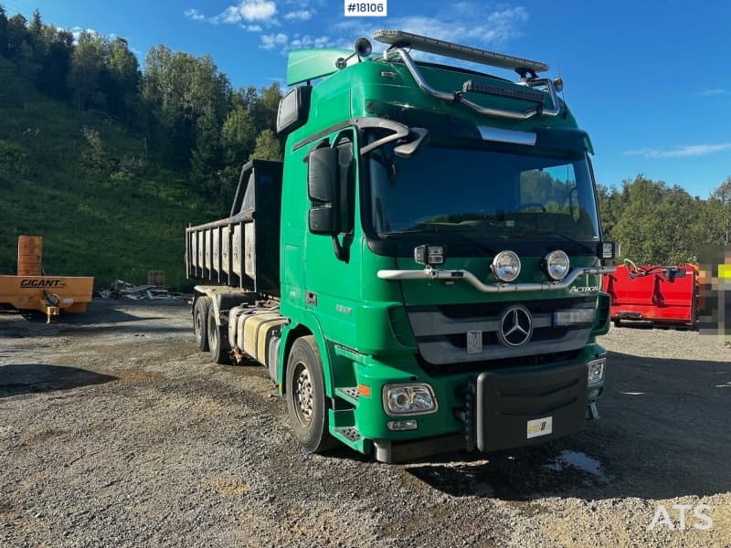  2009 Mercedes-Benz Actros 2548L 6x2 snow rigges hook lift w/  underlying plate