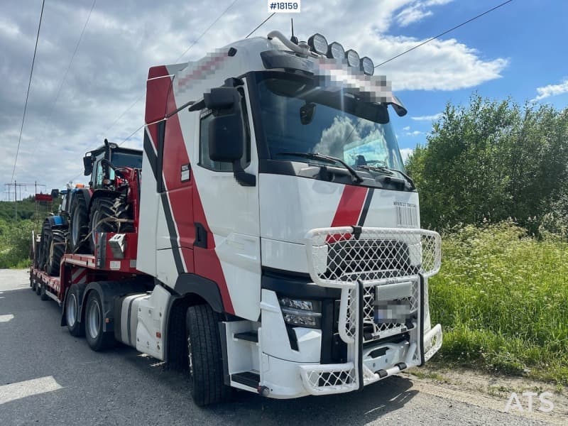  2022 Renault T520 6x2 Truck w/ Nato connector.