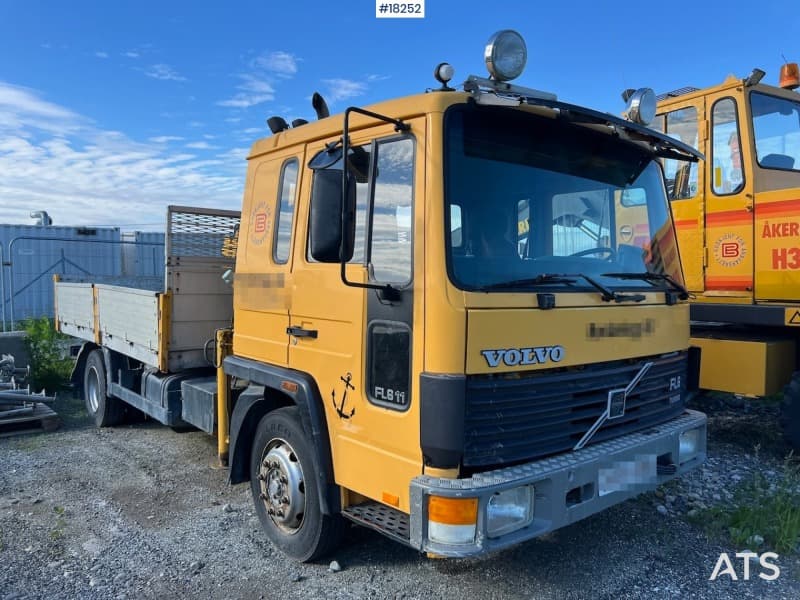 1992 Volvo FL6 Turbo 4x2 crane truck w/ palfinger crane (rep object)