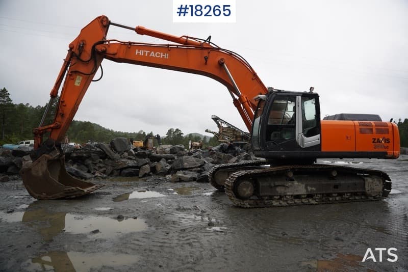 2006 Hitachi Zaxis 350LC with 13100 hours. Sold without bucket.