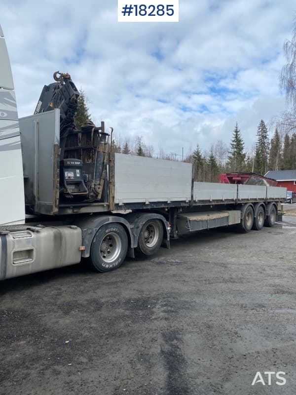 2012 Tyllis trailer w/ Hiab XS 144 crane