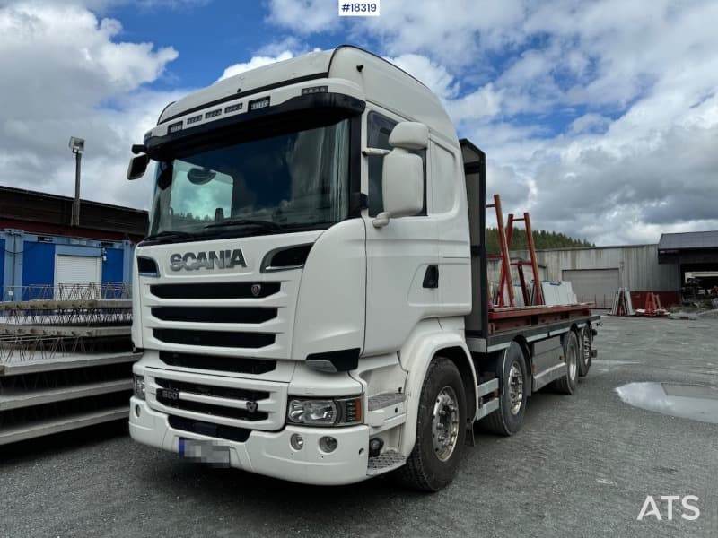 2017 Scania R580 8x2 flatbed truck