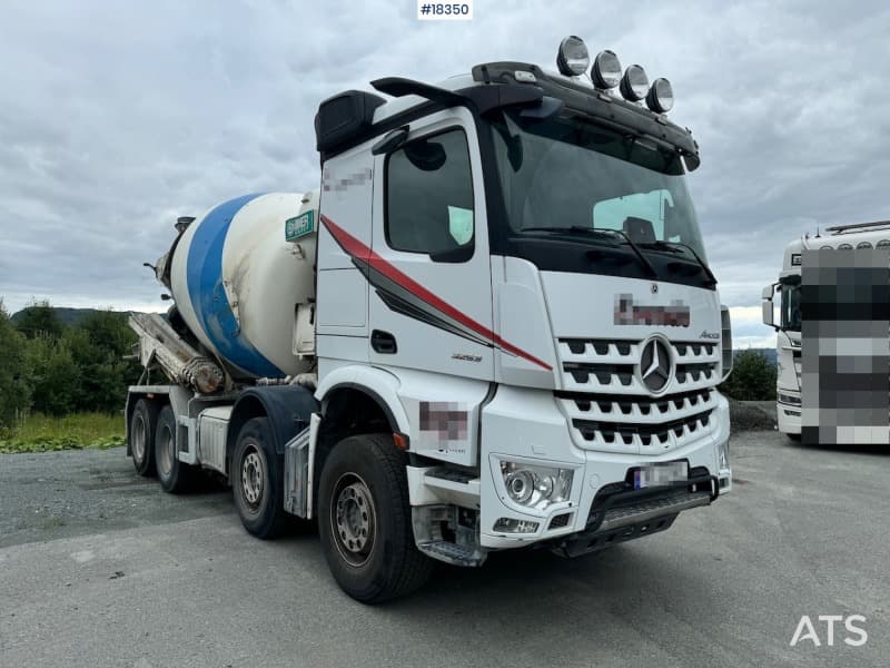 2020 Mercedes Arocs 8x4 Betongbil m/ langrenne. SE VIDEO