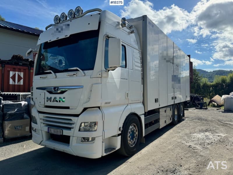 2018 MAN TGX 26.580 Skapbil m/ full sideåpning og Løftelem.