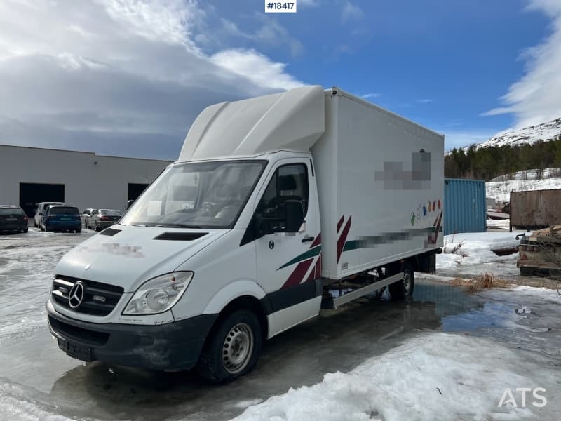 2012 Mercedes Sprinter skapbil m/bakløft REP OBJEKT