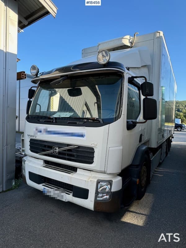 2013 Volvo FE 340 6x2 box truck w/ full side opening and lift