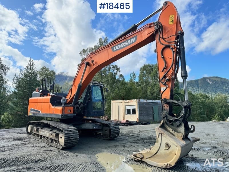 2020 Doosan DX235LC-5 Beltegraver m/ GPS, Rototilt og 2 skuffer.