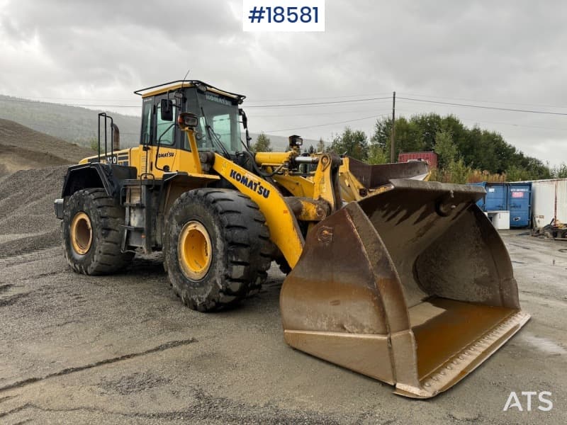 2004 Komatsu WA470-5H Wheel loader w/ bucket