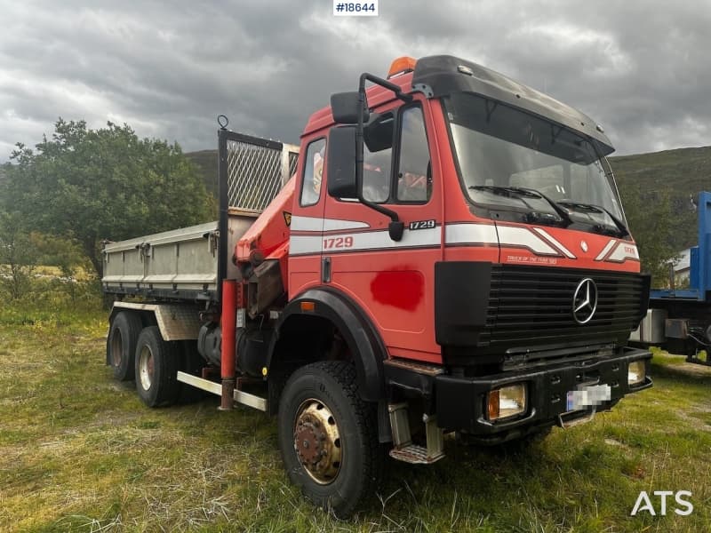 1990 Mercedes 1729 kranbil 4x4+2 m/ 13,5 t/m og grabb. SE VIDEO