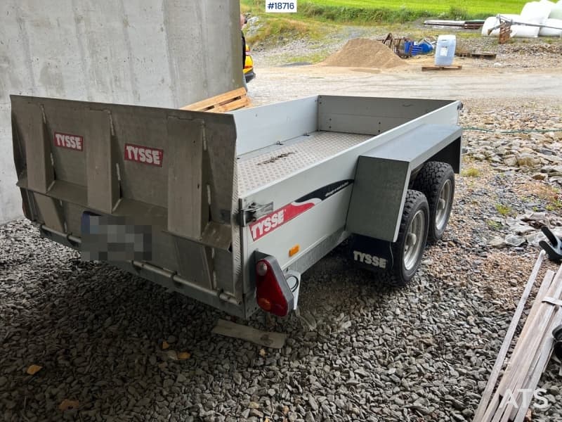 2015 Tysse Mako Lift trailer w/ permitted total weight of 3500