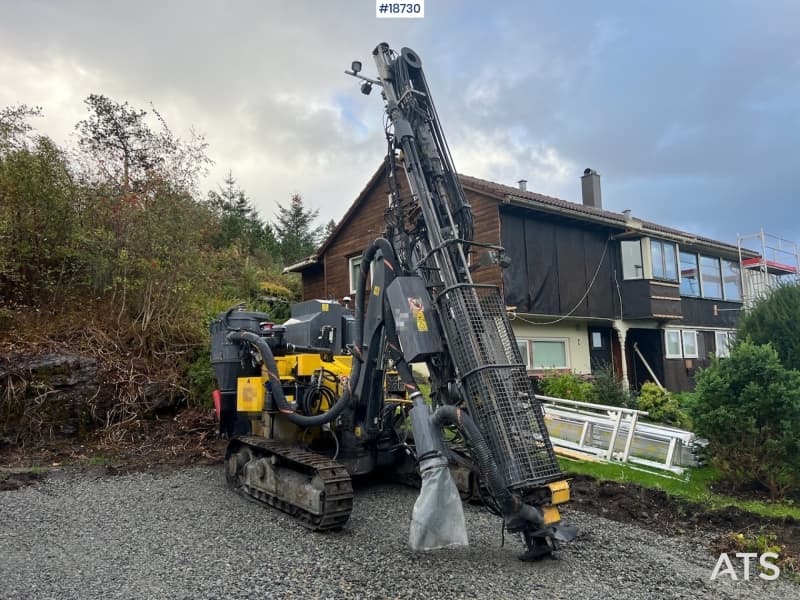 2020 T30 Atlas Copco w/ L5 3D drill gps 