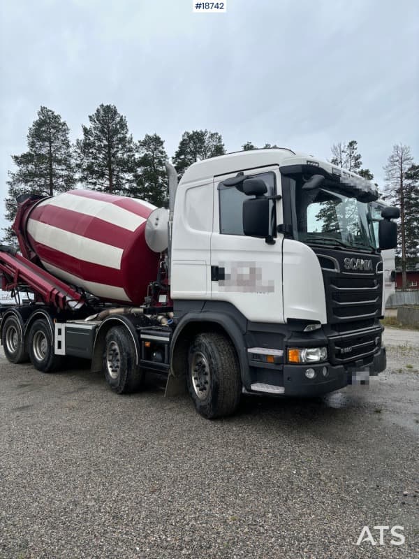 2017 Scania R520 concrete truck w/ Saraka superstructure