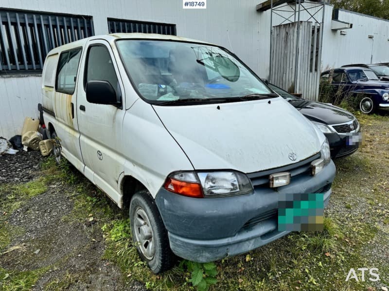 1999 Toyota Hiace 4WD Varebil. Rep objekt.