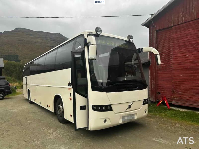 2006 Volvo 9700 B 12 tour bus with 45 seats + guide chair and driver's chair