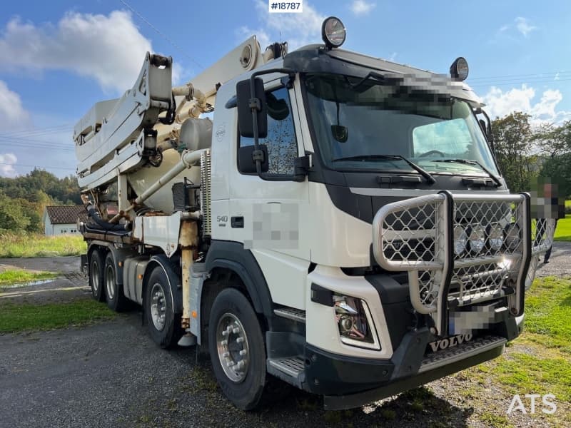 2016 Volvo FMX 540 8x4 combi pump w/ 35m mast and Saraka superstructure