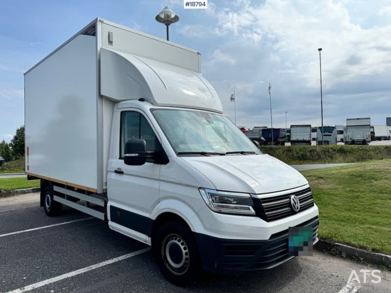 2023 Volkswagen Crafter 8 pallers Skapbil m/ full sideåpning. 35 000 km!