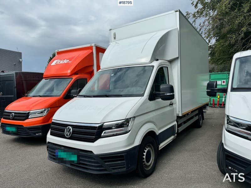 2023 Volkswagen Crafter 8 pallets Box truck. 35,000 km!